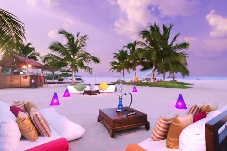 Sheesha On Beach